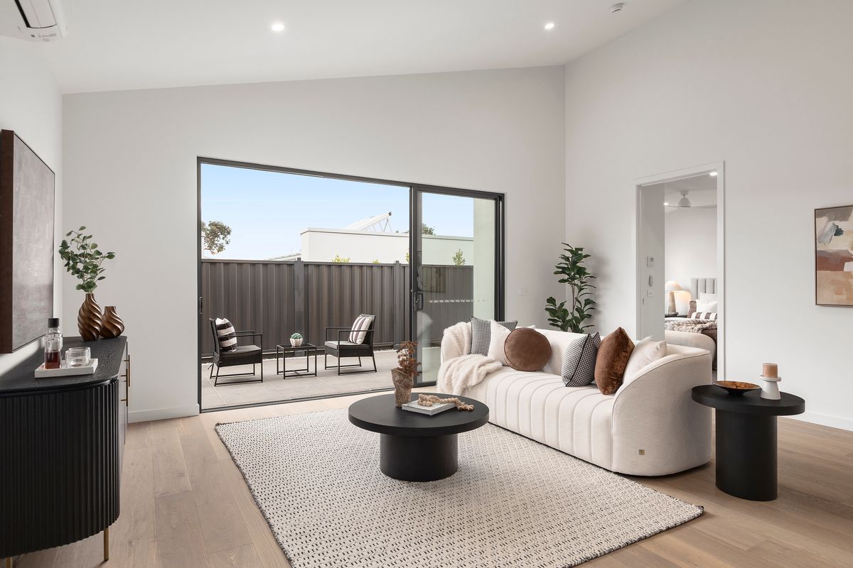 Luxury Sunny Living