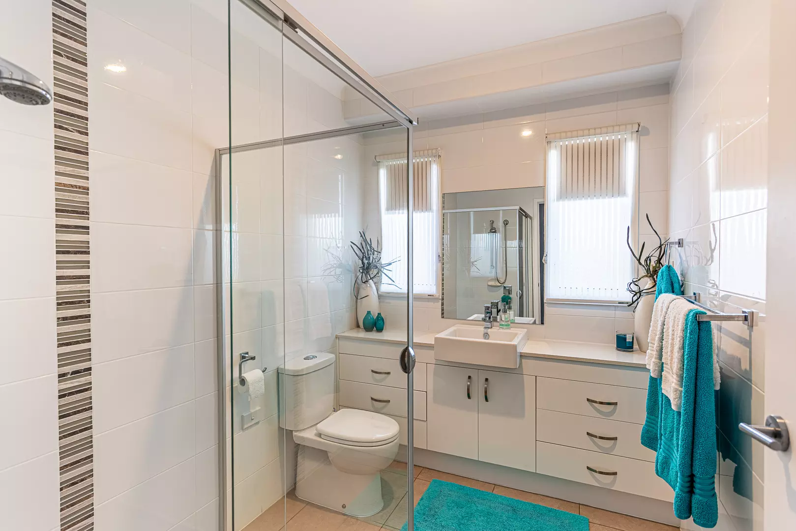 Palm Lake Resort Fern Bay - Close to all amenities