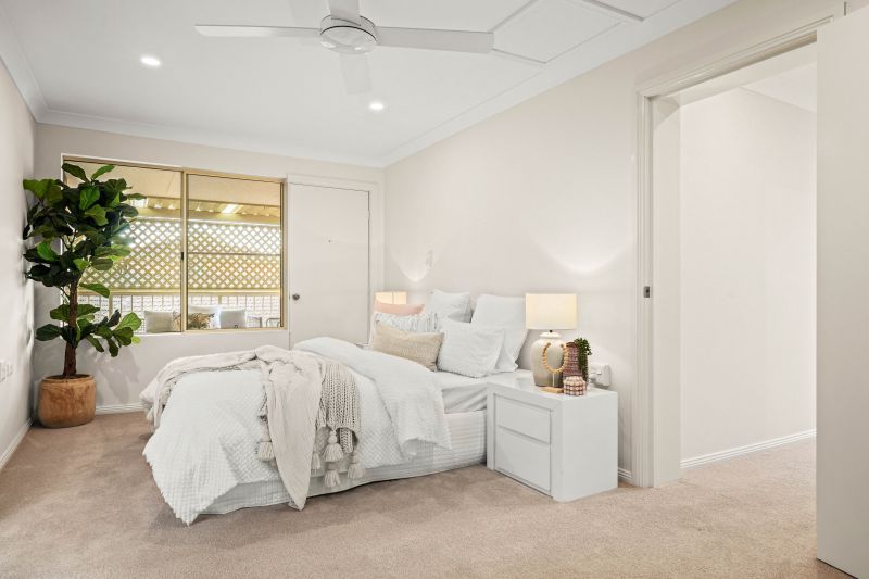 Spacious home just steps away from village amenities and Erina Fair