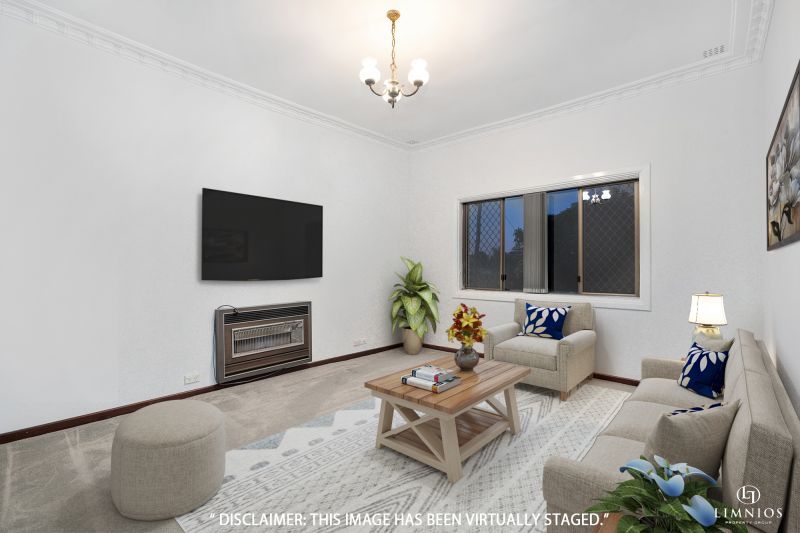 Family Home With Development Options!