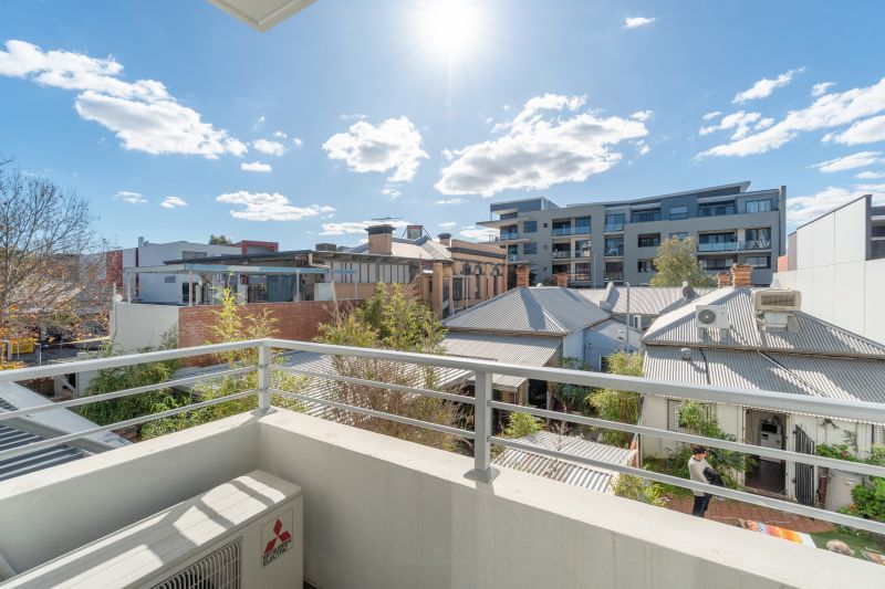 Contemporary Luxury Lifestyle!