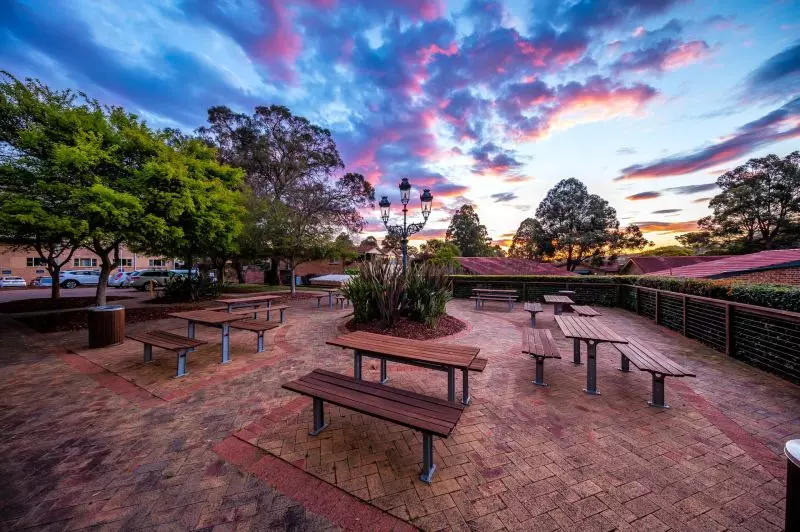 Low-Maintenance Villa with Covered Balcony