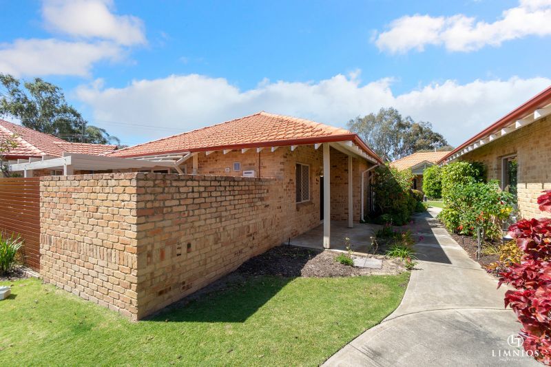 Light, bright 2 Bedroom Villa with Modern Upgrades in a Prime Location!