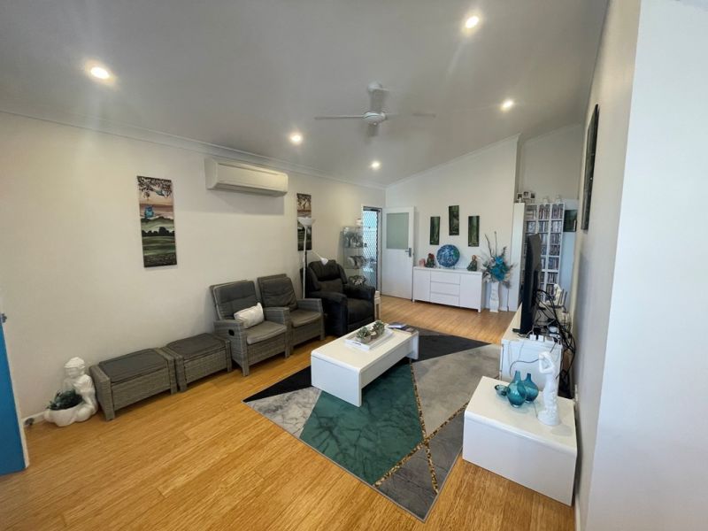 IMMACULATE 2-BEDROOM