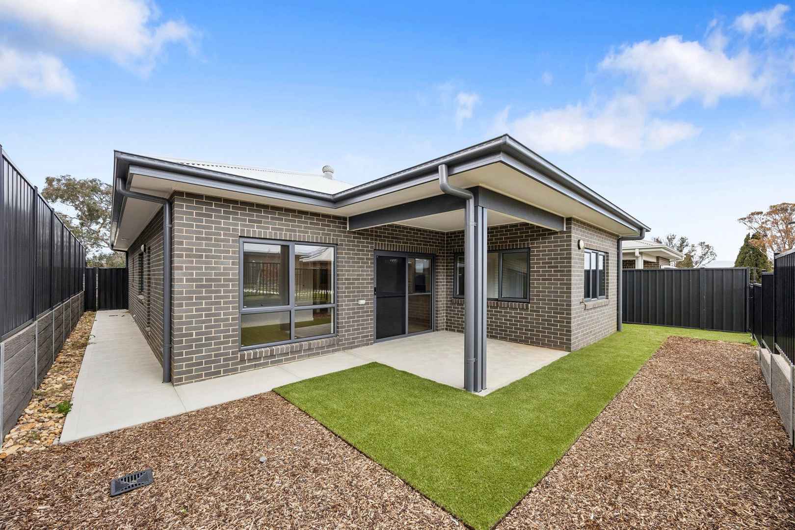 Brand New, Modern living – Ready Now.