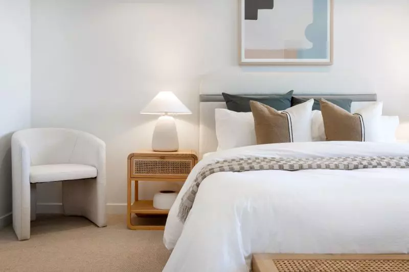 Spacious, light-filled 2-bedroom apartment with private balcony