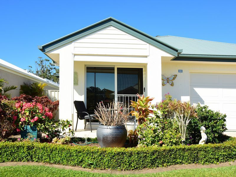 Sensational position with Lake views.