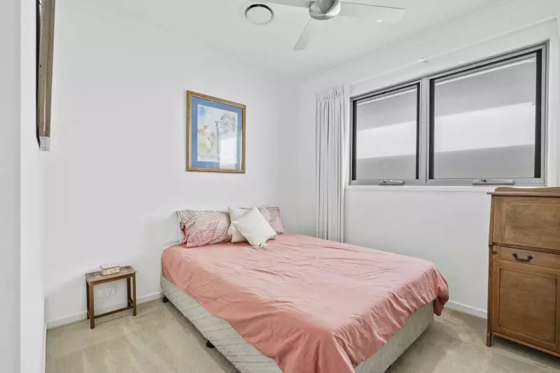 Overlooking Green Surrounds