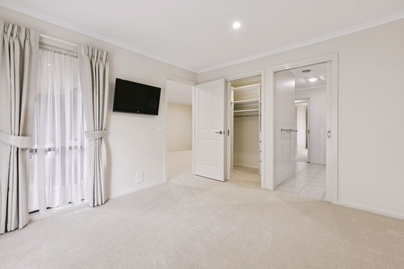 North-facing, light, and bright unit - newly renovated