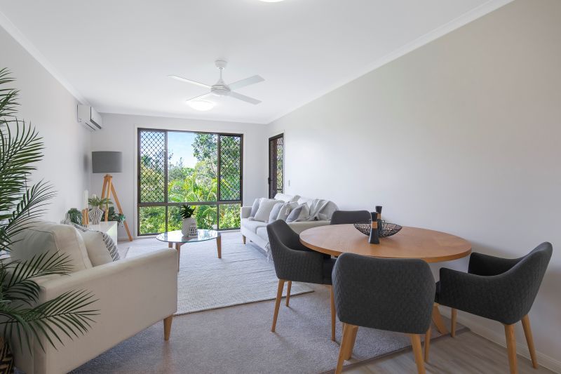 Modern one-bedroom plus study villa