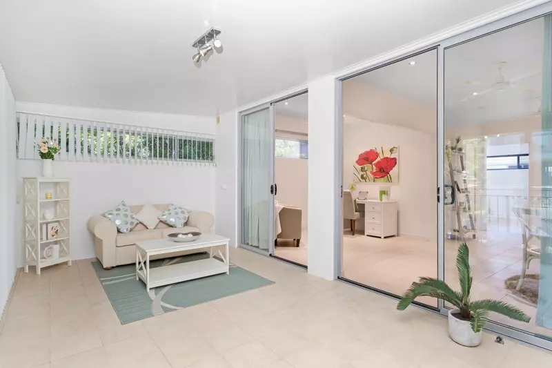 Large Refurbished One Bedroom Plus Multi Purpose Room Apartment