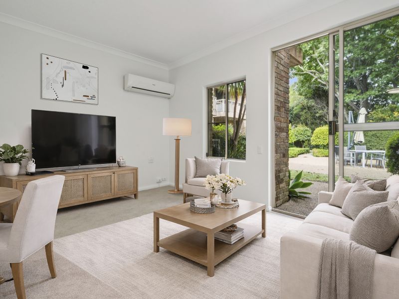 Ground floor one-bedroom apartment with private garden terraces