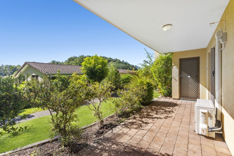 3-Bedroom villa with private back patio