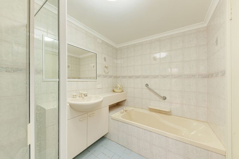 SOUGHT AFTER LAYOUT WITH DIRECT ACCESS FROM THE PATIO TO THE GARDEN AND SURROUNDING GROUNDS