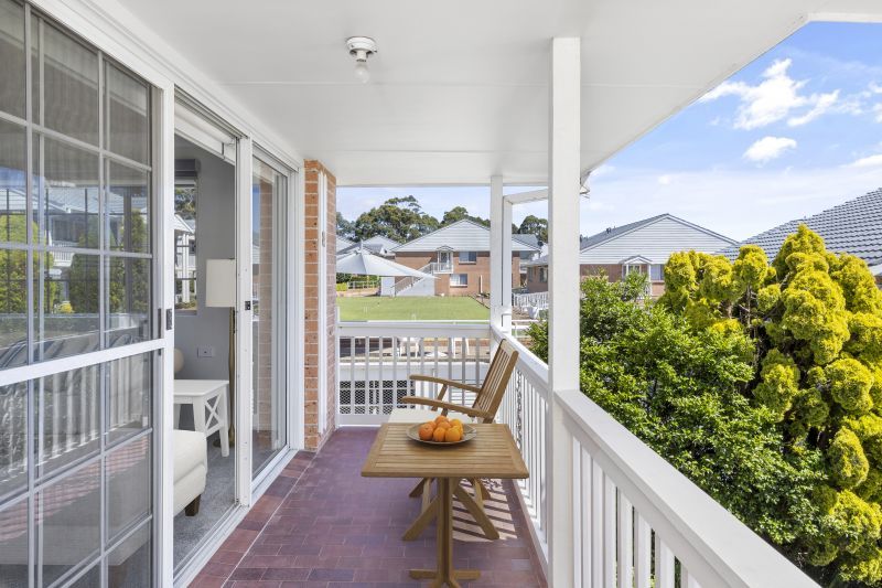 3 bedroom contemporary unit with easy access and light-filled throughout