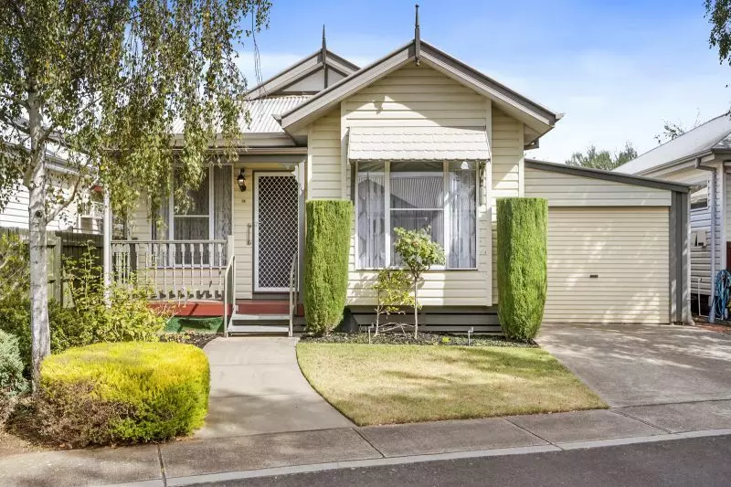 Be enchanted by this delightful home!