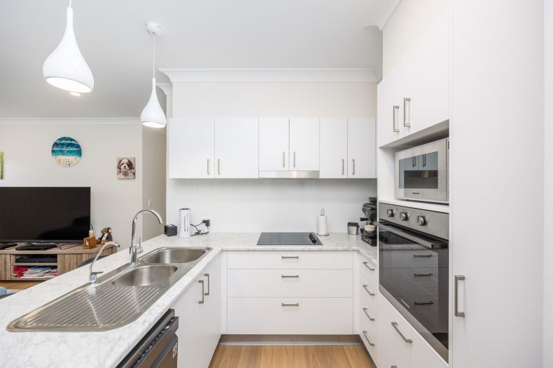 Relaxed Modern Design, Tranquil Lifestyle