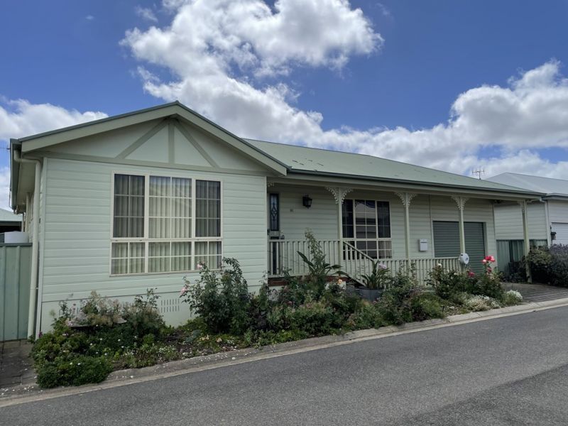 Lovely neat Sturt - Perfect Location