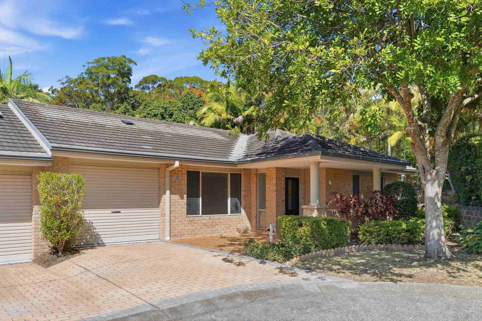Private cul-de sac living