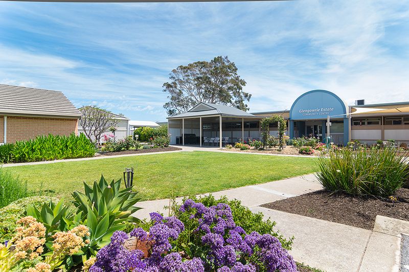 Live by the sea and enjoy your retirement in style!