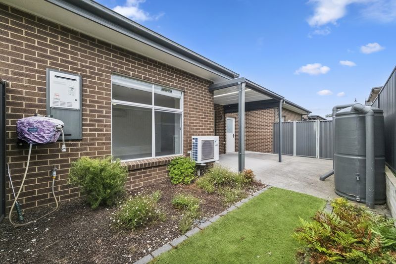 Corner Villa with North-Facing Garden and Fresh Updates