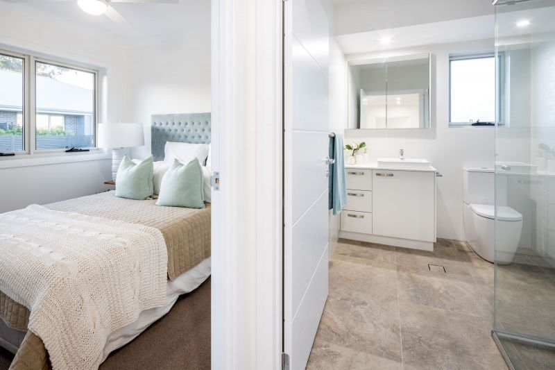 Relaxed retirement living with golf course views