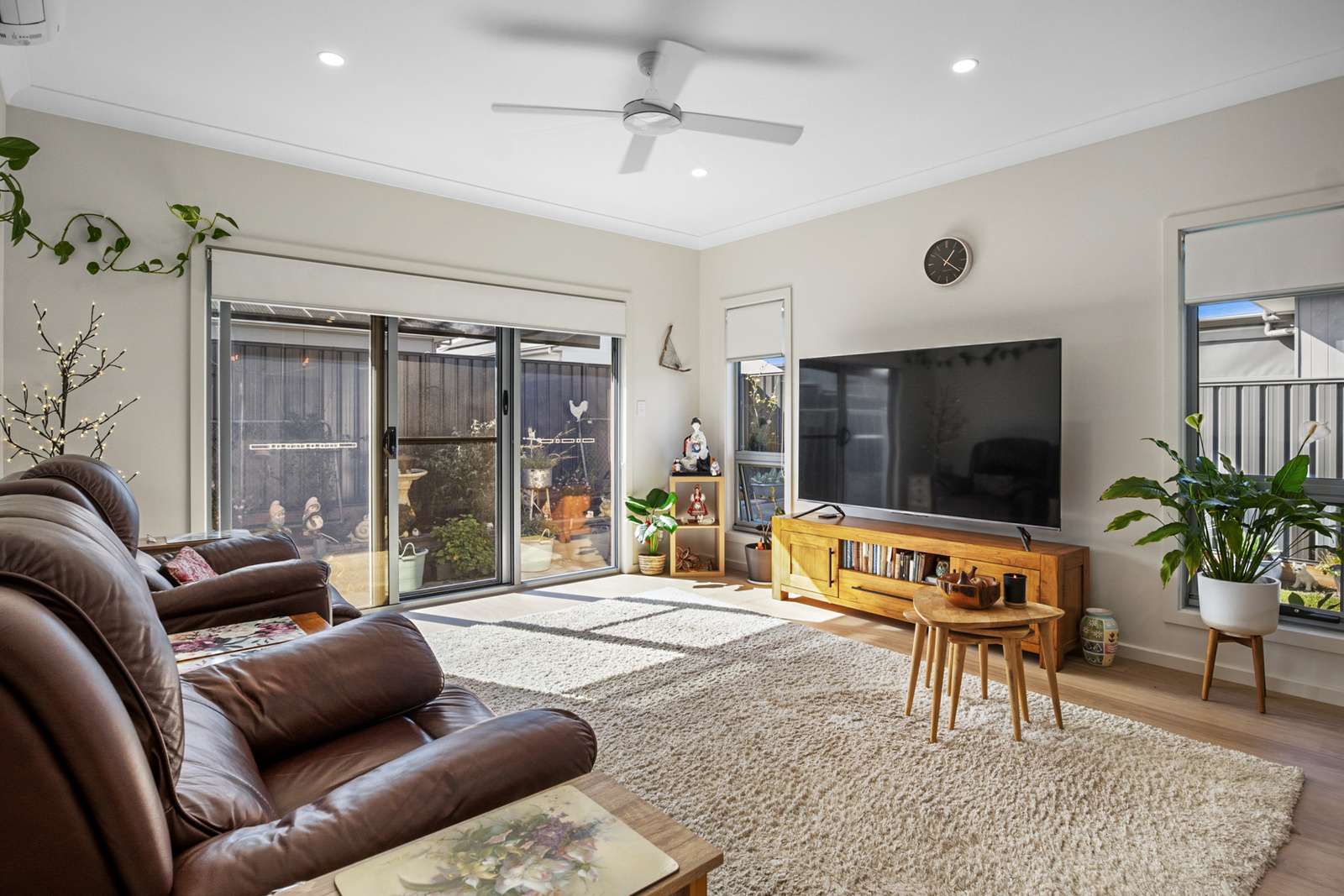 A light-filled modern 2-bedroom home