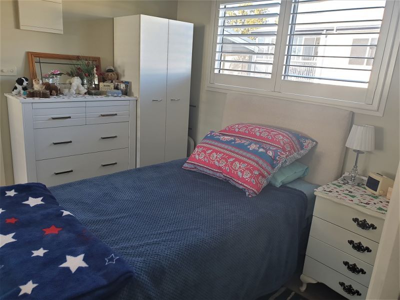 Jettys by the lake - site 248