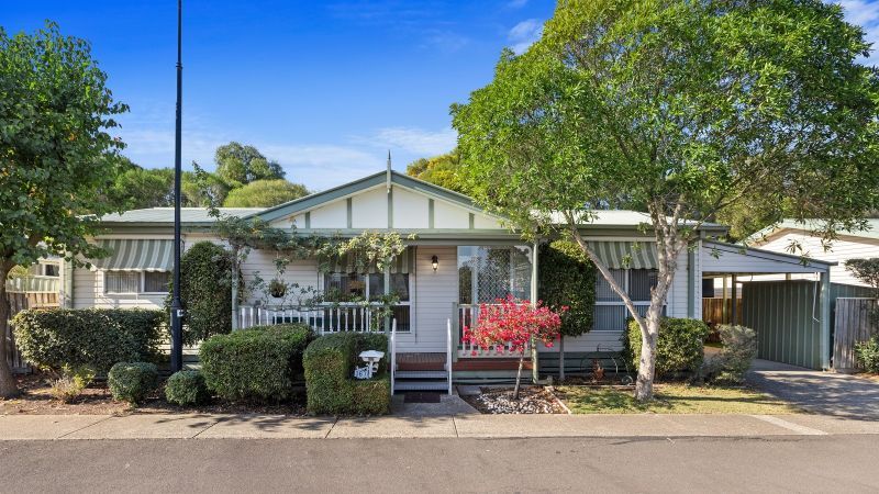 Spacious Home with Tranquil Surrounds