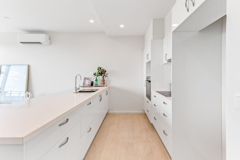 Airy top-floor apartment with stunning north-east views