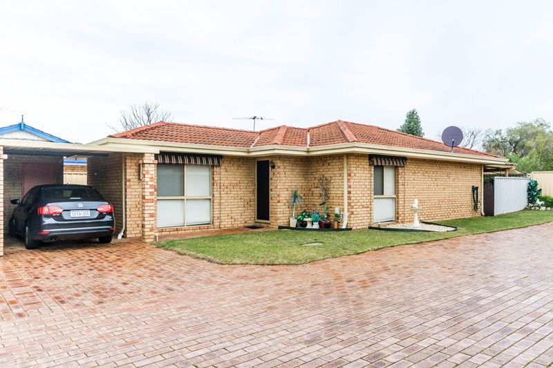 Sought after complex - lucky you! open by appointment