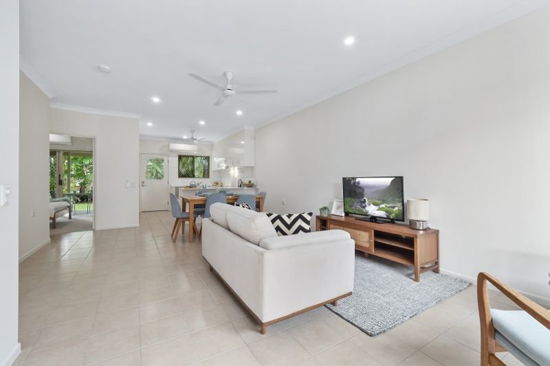 Neat and tidy unit close to amenities