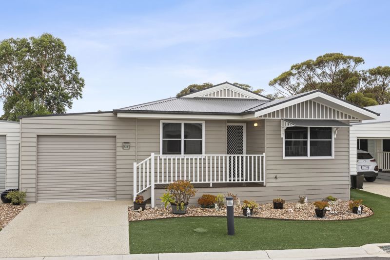 Stylish Home - Relaxed Alfresco Living!