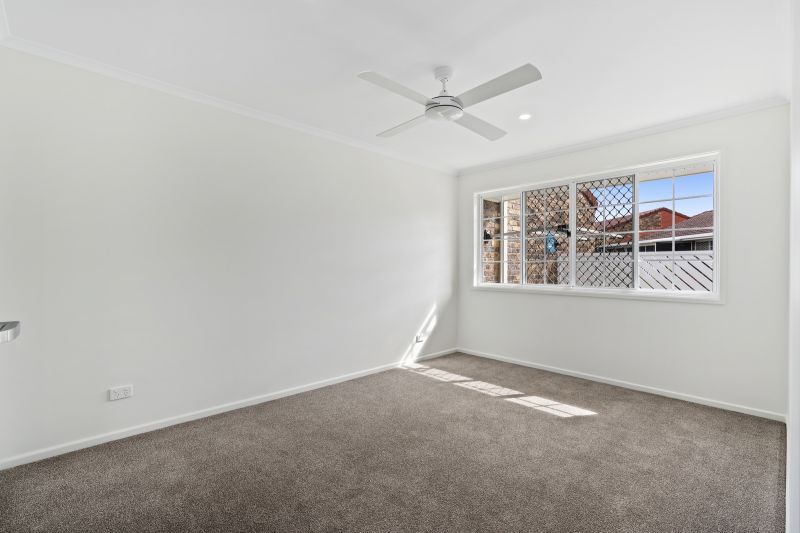 Stunning refurbished villa with Golf Course Views