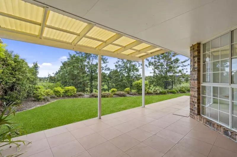 Stunning refurbished villa with Golf Course Views