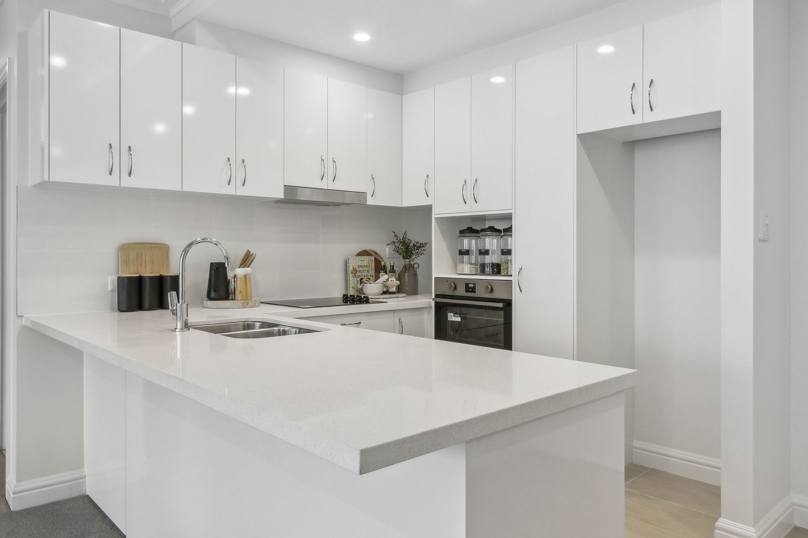 Large two-bedroom apartment on the third floor