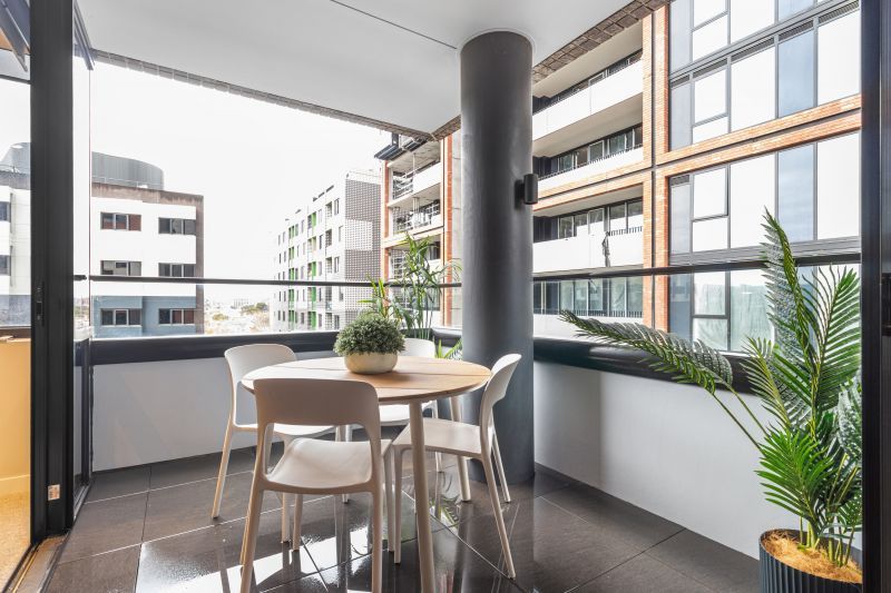 Enjoy Effortless Retirement Living in a Modern 3-Bed Carlton Apartment