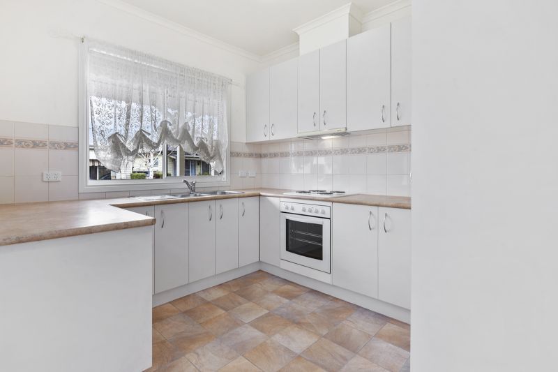 Beautifully Presented Haven - Corner Location