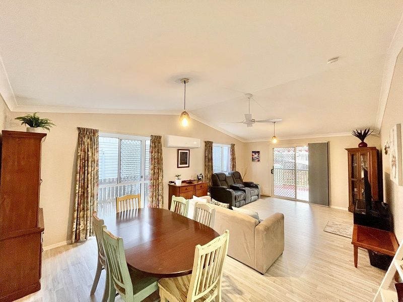 Enjoy retirement living in this Stunning home. - GREENBANK GARDENS