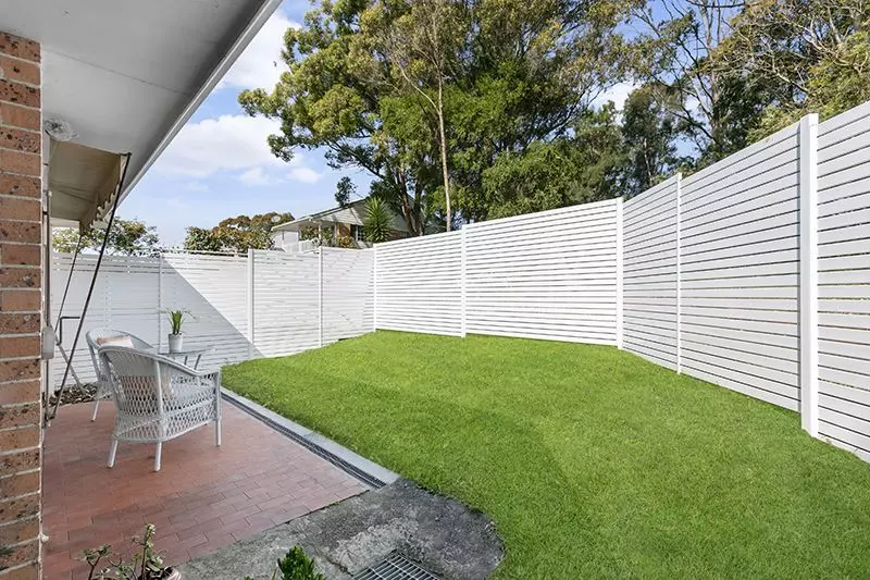 Rarely available newly renovated 2 bedroom, spacious, immaculately presented ground floor villa