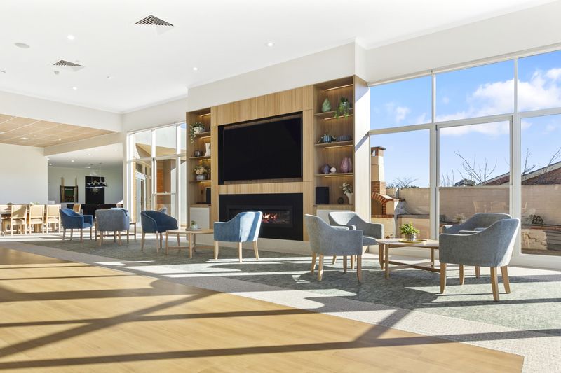 Spacious Home with Garden and Refurbishment Underway