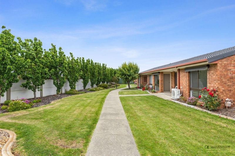 Stunning 2 bed unit with Garden Views