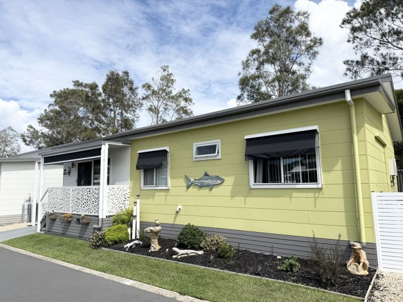 Modern Coastal Retreat