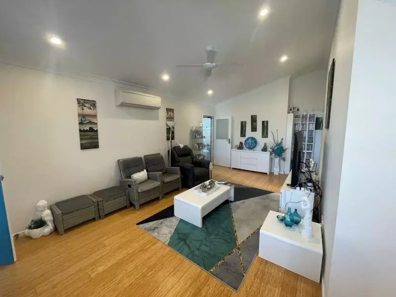 IMMACULATE 2-BEDROOM