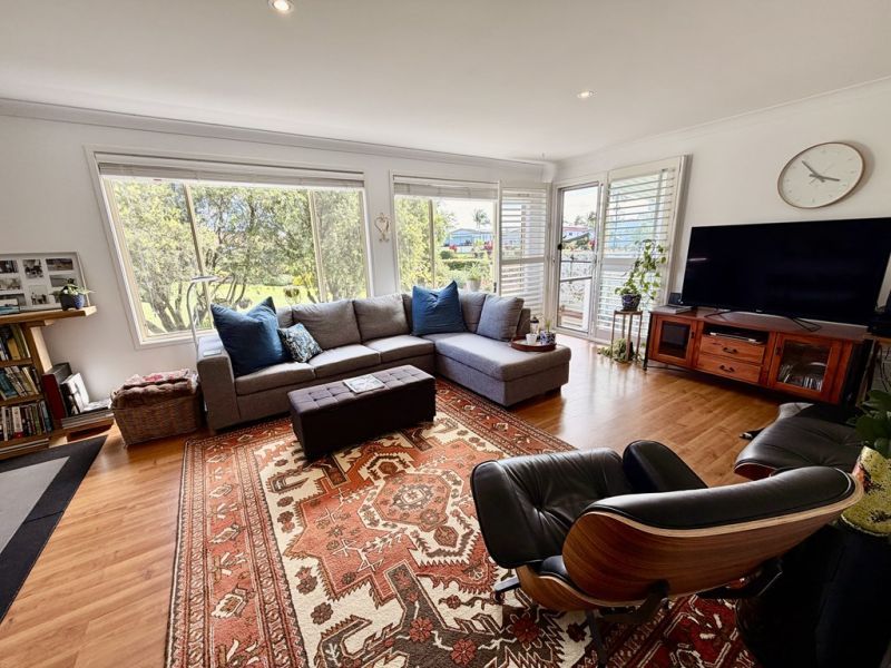 Stylish Living with Stunning Outlook