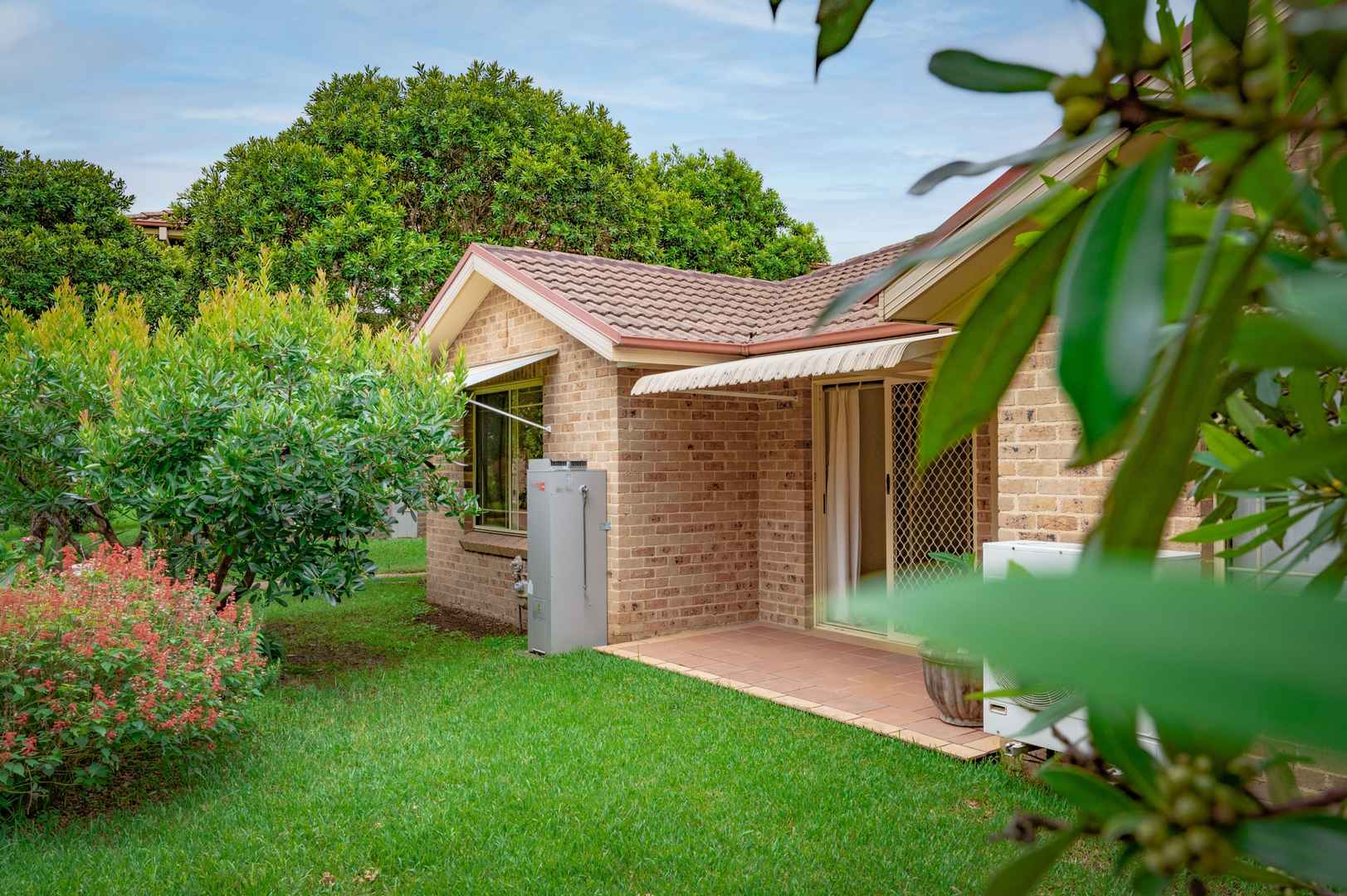 Ground Floor Villa With Garage!