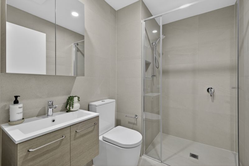 Coastal Apartment with Resort‑Style Amenities