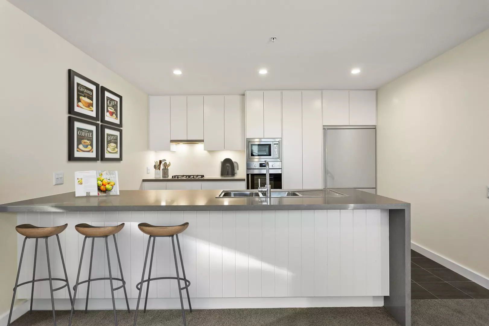 Spinnaker Apartments