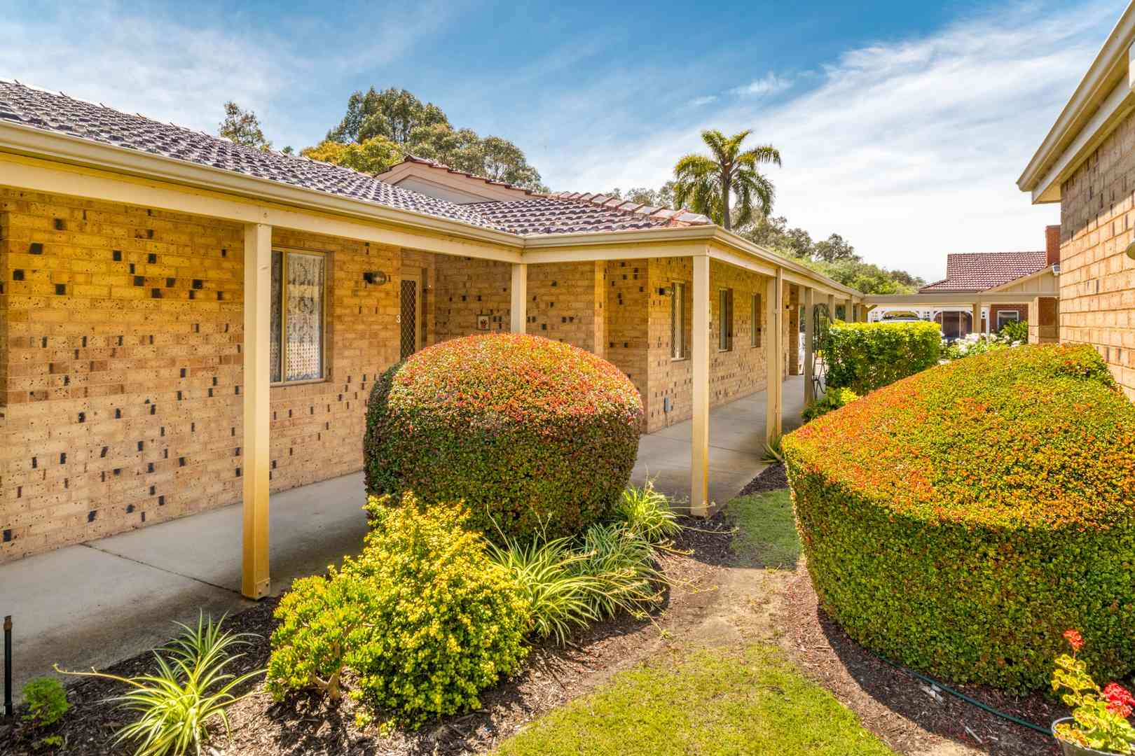 One bedroom unit overlooking gorgeous Bibra Lake