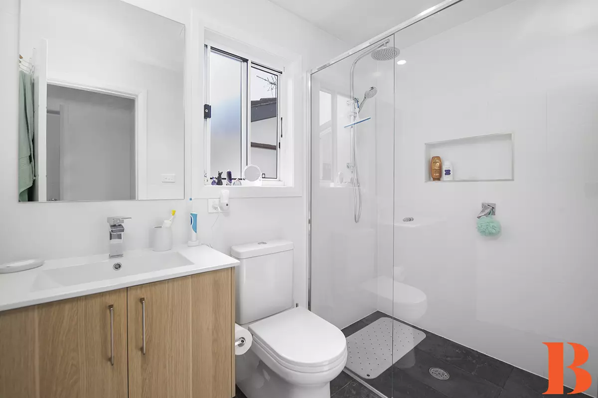 DEPOSIT TAKEN / UNDER CONTRACTOR - Almost Brand New, at Broadlands Green Point - Move straight in - Easy Lifestyle